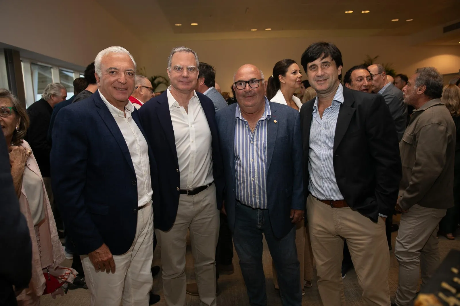 Alejandro Suzacq, CEO; Marcos Esteve, director de Heritage Suiza; intendente de Maldonado, Miguel Ángel Abella; Enrique Miranda, gerente de Punta del Este.